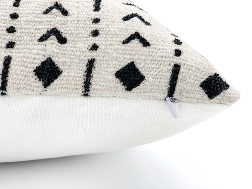Essential Geometric Pillow Cover in Black & White
